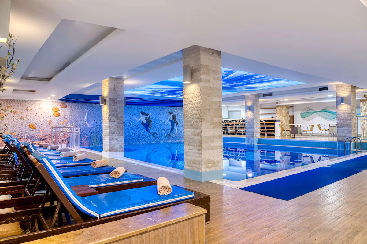 استخر سی لایف فامیلی ریزورت